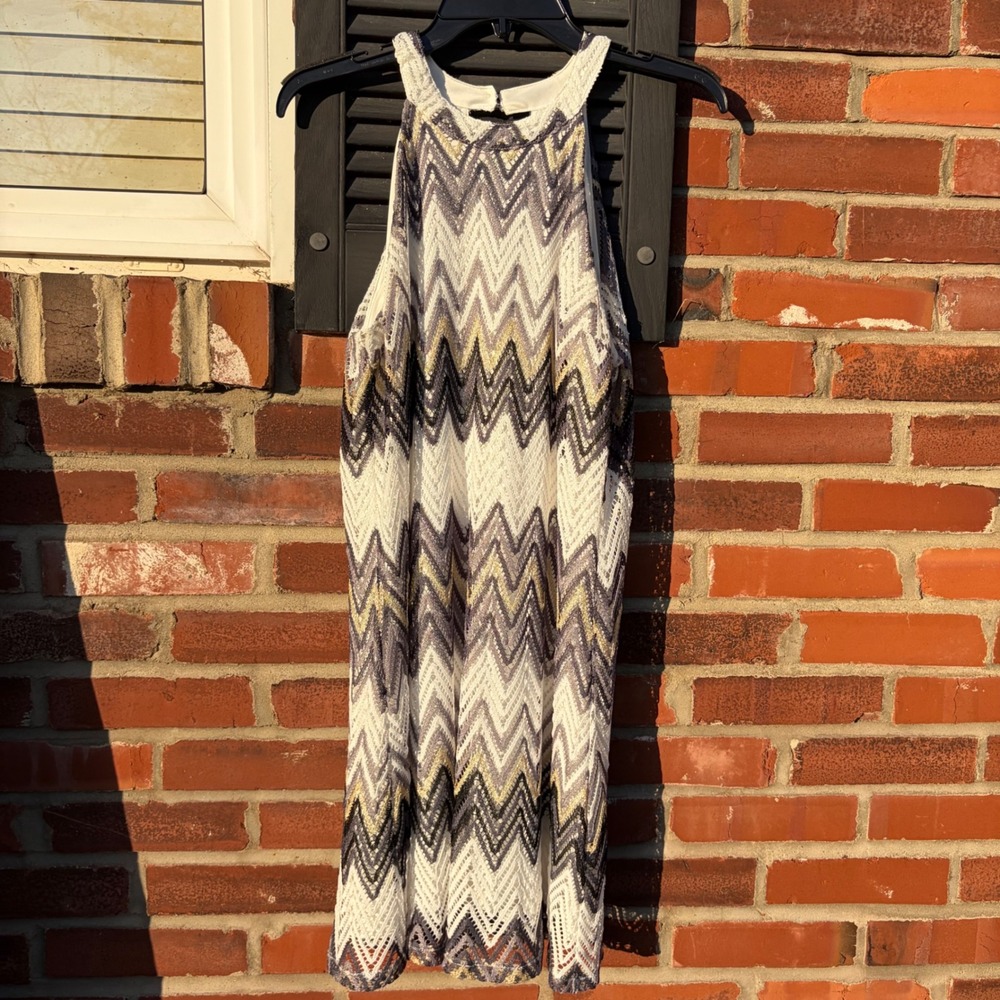 Candies Womens XL Chevron Lace Halter Top Grey, white, gold and black Sleeveless